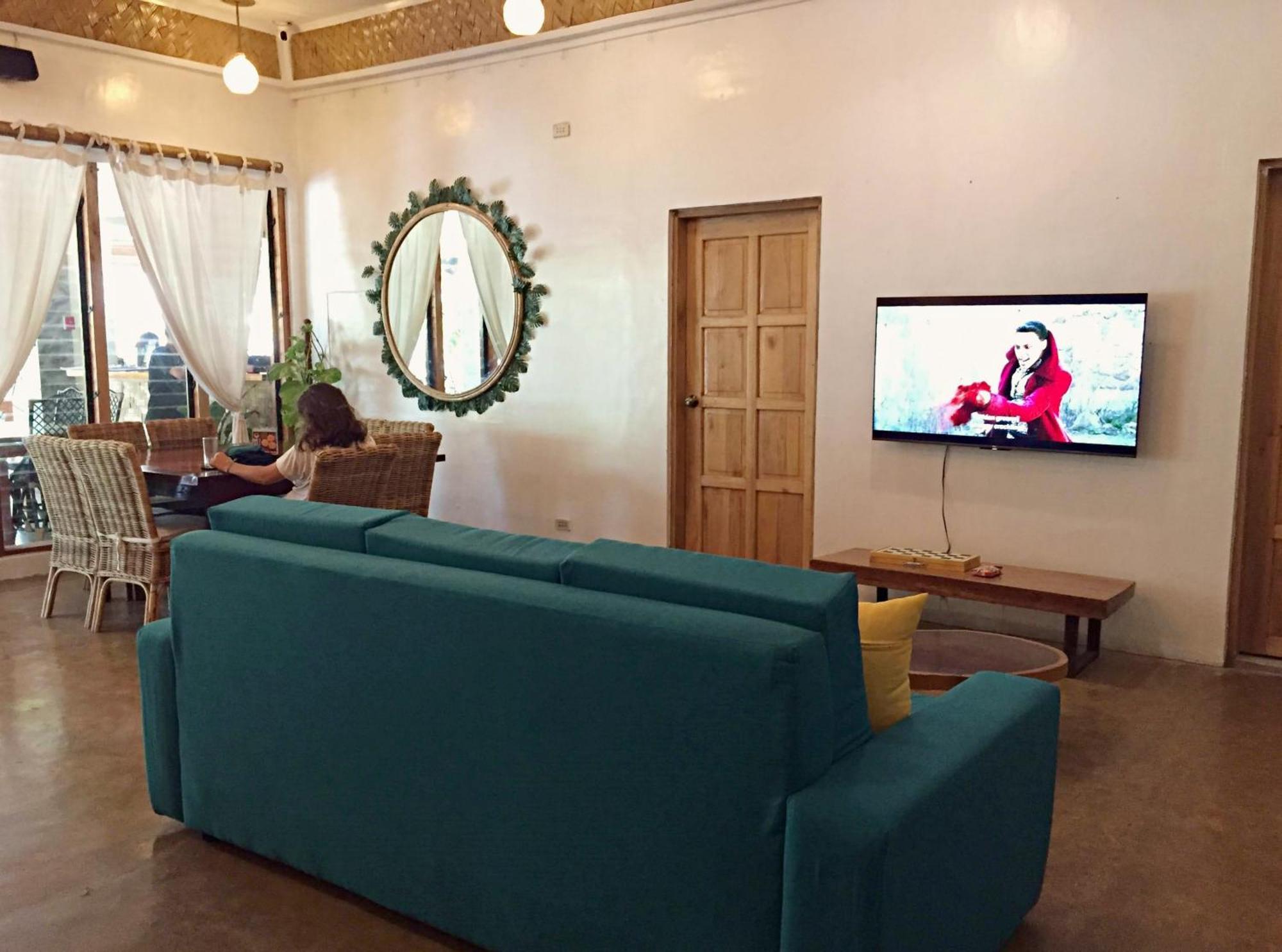 Guni Guni Hostel Puerto Princesa Eksteriør billede