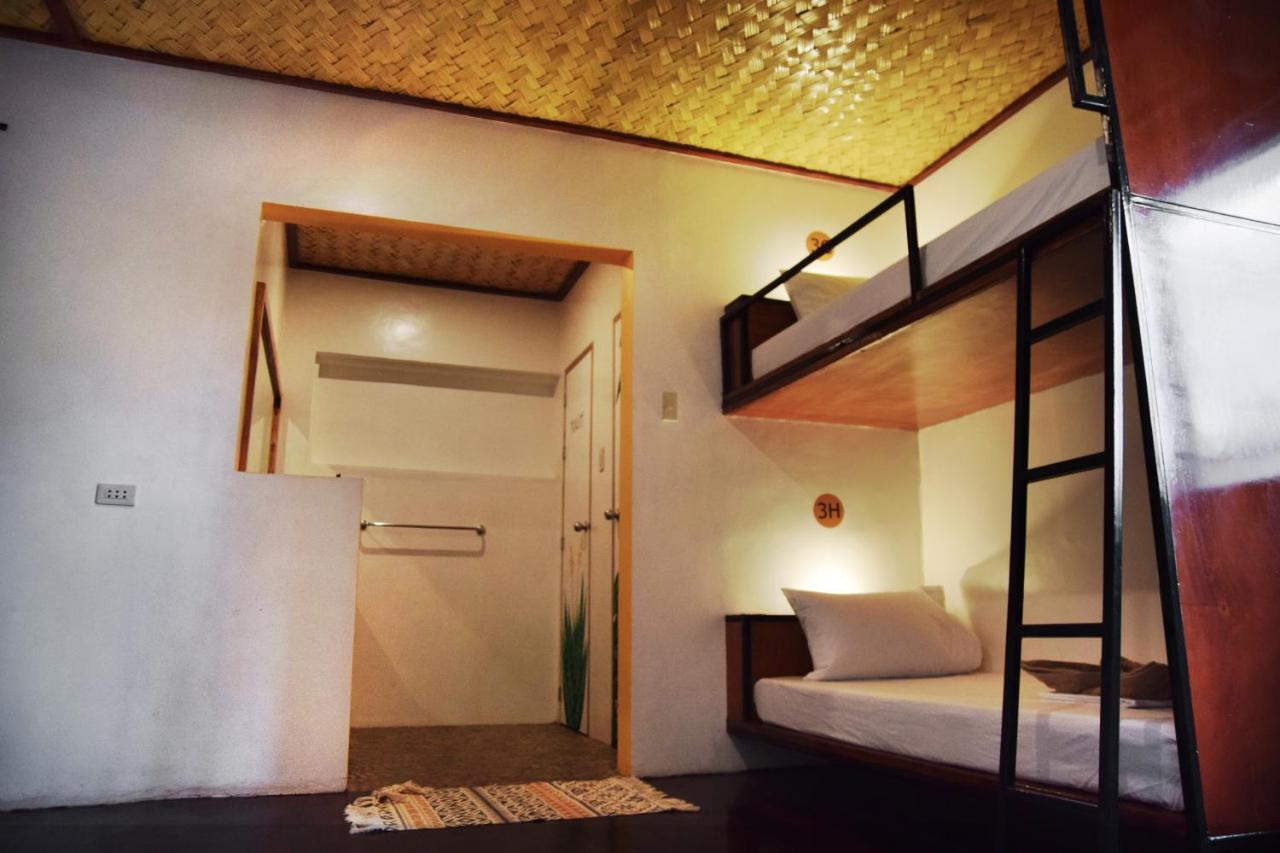 Guni Guni Hostel Puerto Princesa Eksteriør billede