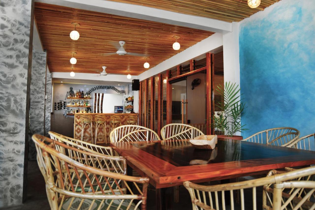 Guni Guni Hostel Puerto Princesa Eksteriør billede